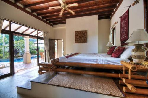 4 Bedroom Pool Villa 1 ~ 30 Seconds Walk To Beach