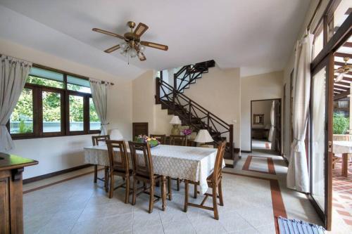 4 Bedroom Pool Villa 1 ~ 30 Seconds Walk To Beach