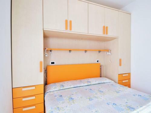 Snug Apartment In Rosolina Mare With Shared Swimming Pool