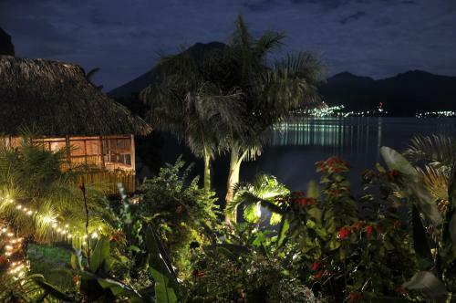Hotel & Restaurant Jinava Bay