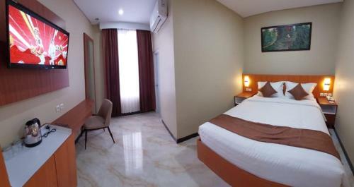 Grand Avira Hotel