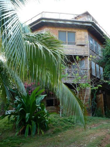 Roatan Bed & Breakfast Apartments