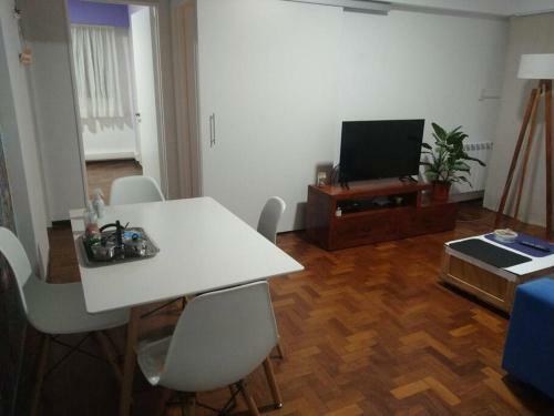 Apartamento Hermoso Dpto Centrico, A 5 Cuadras De Av. Alem