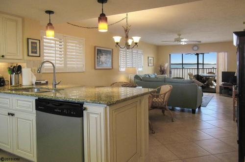 Carlos Pointe 421 By Kathy Nesbit Vacations