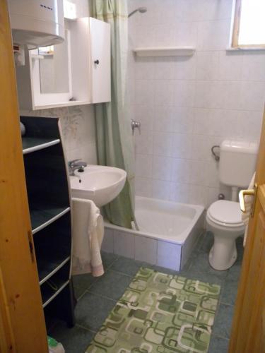 Apartment Balatonfenyves 1