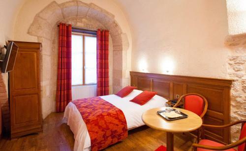 Hotel H�tel Le Cheval Blanc