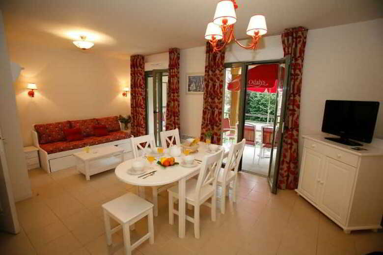 Apartamentos Le Ch�teau De Pr�treville