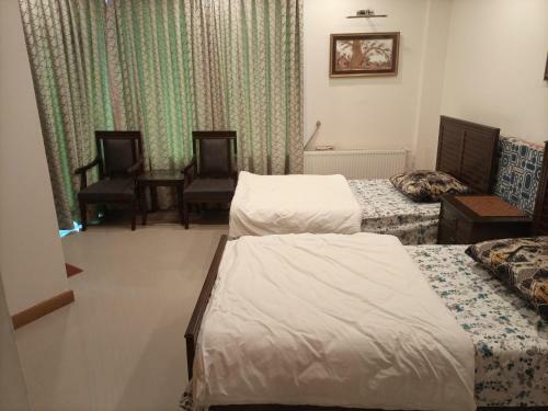 Lovely Apartment With 2 Bedrooms And A Kitchen