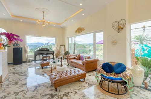Shin Village Hotel