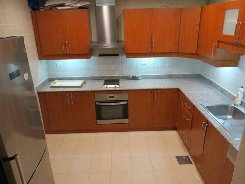Lovely 1 Bed Served Apartment With Pool