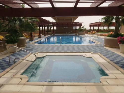 Lovely 1 Bed Served Apartment With Pool