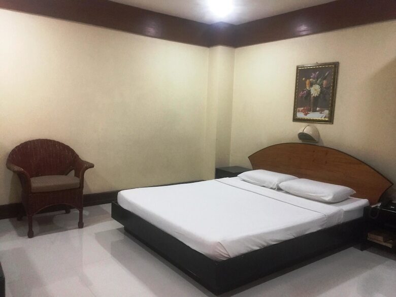 Hotel Paragon Suites