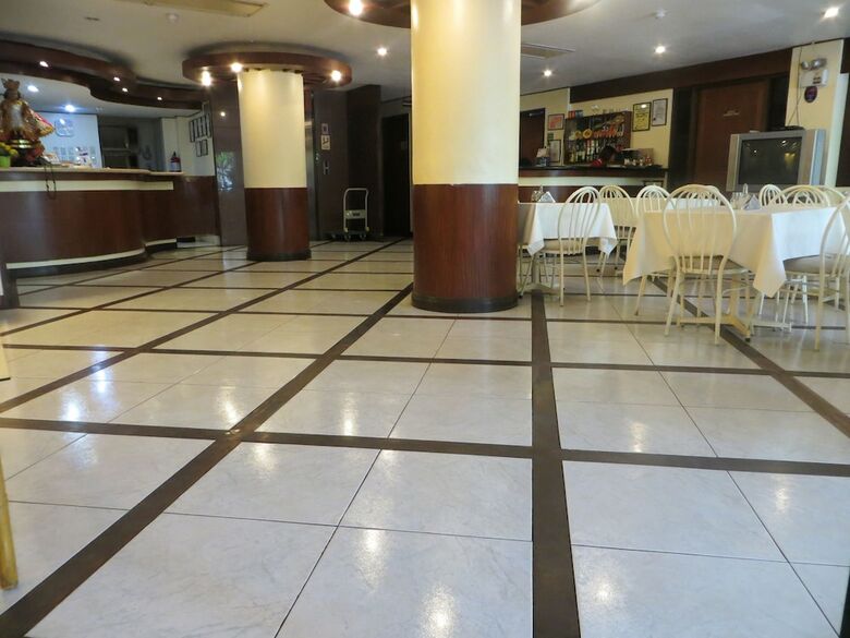Hotel Paragon Suites