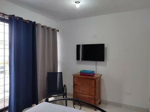 Casa De La Abuela, Amplia, C�moda, Buena Ubicaci�n