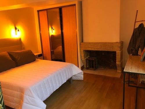 Hostal Les 3 P?tites Pom?s