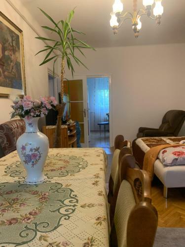 Eszkim�ka Apartman Debrecen