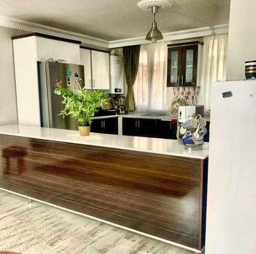 5mins From Airport. Luxury Villa In The Forest