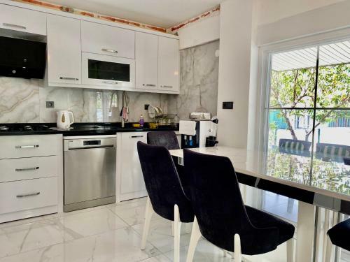 Luxery Villa With 3 Bedrooms