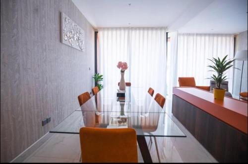 Apartamento Luxurious One Bedroom Executive Space Available