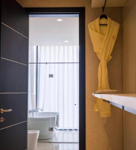 Apartamento Luxurious One Bedroom Executive Space Available