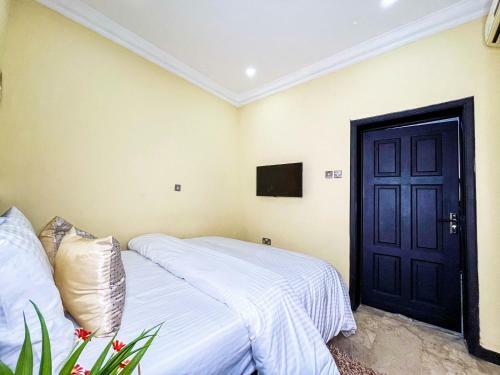Eleven Apartments Agidingbi