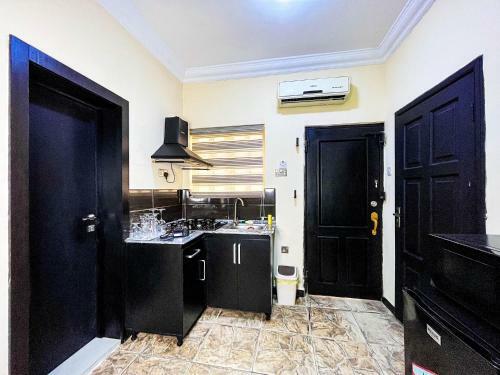 Eleven Apartments Agidingbi