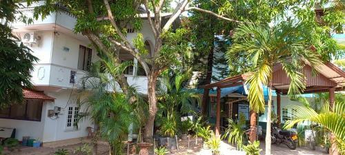 Albergue Shady Transit Hotel