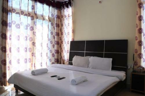 Hotel Corbett Castle Resort