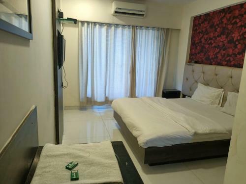 Hotel Gazeebo Sai Residency