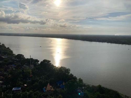 Apartamento River Facing Lovely 3br Condo