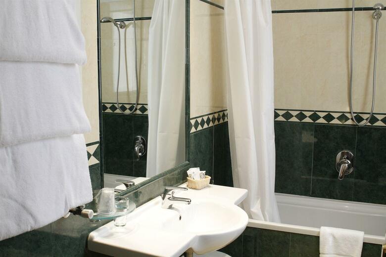 Smooth Hotel Rome West