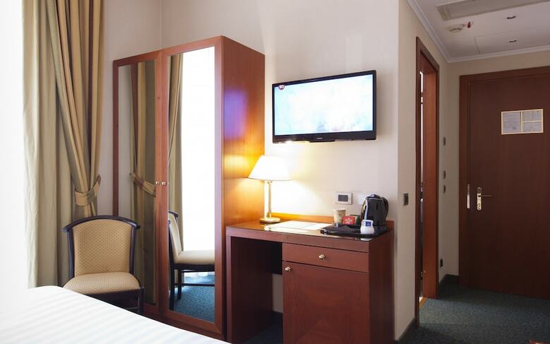 Smooth Hotel Rome West