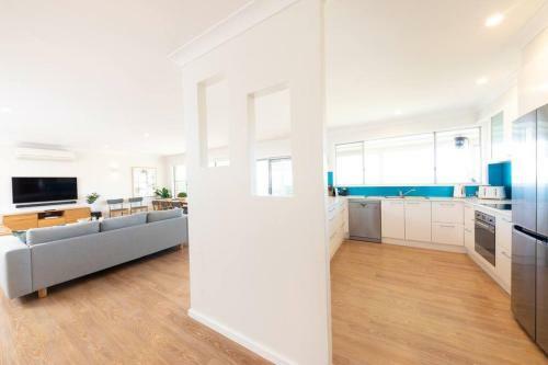 Blissful Retreat With Panoramic Views Of One Mile