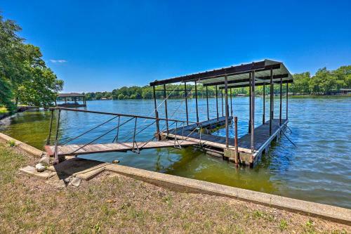 Lakefront Paradise With Fire Pit And Boat Slip!