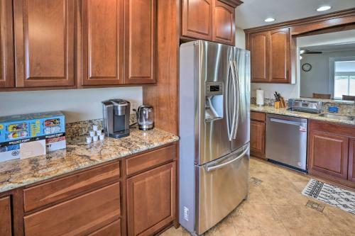Quiet Anaheim Home With Pool, 5 Mi To Disney!
