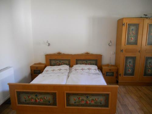 Hostal Chalupa Konirna Lhota