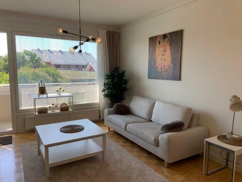 Apartamento Hyvin Varusteltu Perhehuoneisto Pys�k�intipaikalla