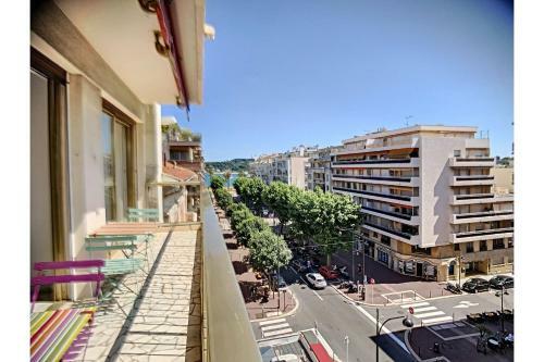 2 Bed Apartment Sea View 100m From Beach - Happy Rentals