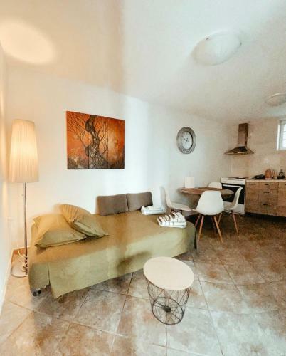 Madame Apartment Agios Mathaios Corfu