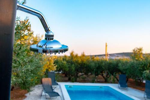 Luxury Villa Levantino Between Olive Trees