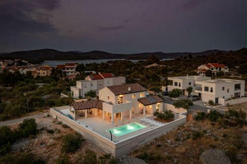 Beautiful Villa Stina Murter