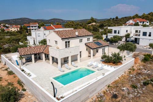 Beautiful Villa Stina Murter