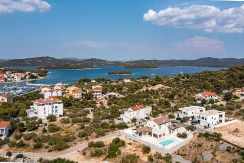Beautiful Villa Stina Murter