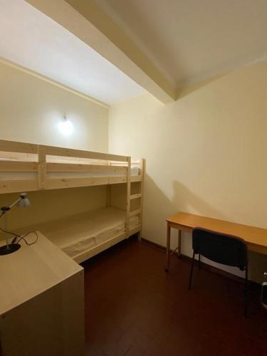 Apartamento Andar Moradia Com Terra�o E P�tio.