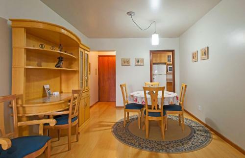 Apartamento Completo No Centro De Canela - Para 6 Pessoas