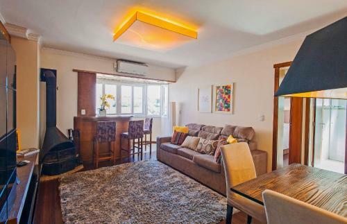Apartamento No Centro De Canela - Localiza��o Perfeita!
