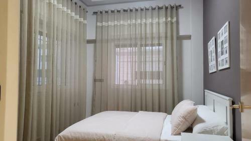 Charming New Large Luxurious Apartment.