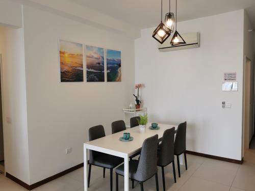 Apartamento Landmark Homey Coastline View With 3 Bdrm Condo
