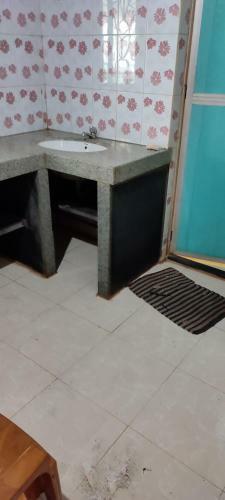 Hostal Dhaklos Guest House