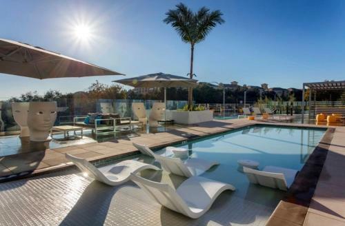 Royce Amazing Apartment Irvine